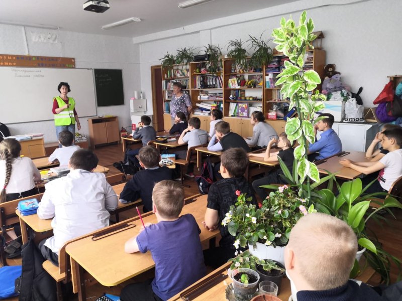 Госавтоинспекция организовала познавательные занятия по ПДД для учащихся школ Спасского района
