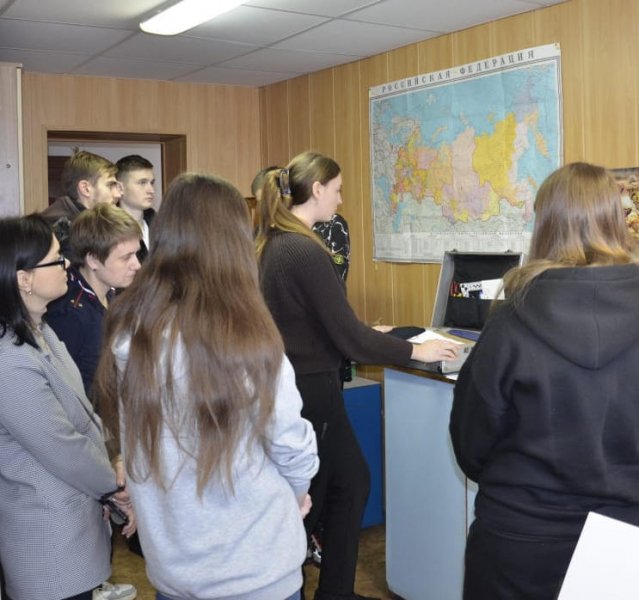 На стажировке в отделе полиции побывали студенты Спасского района Рязанской области